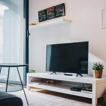 Apartment Domo By People